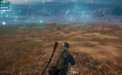 如何避免《绝地求生》中的毒圈伤害？