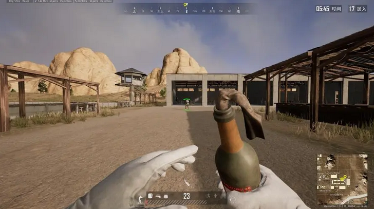 如何在《绝地求生》中使用战术投掷物？