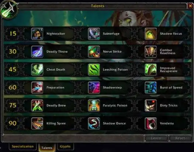 《风暴英雄》中的英雄技能组合和连招技巧。