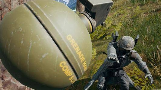 《绝地求生》中如何应对敌人的地雷？