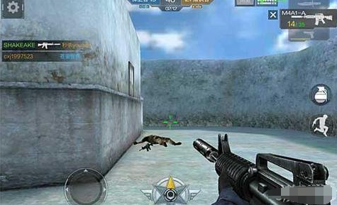 如何在穿越火线中应对敌人的伏击？