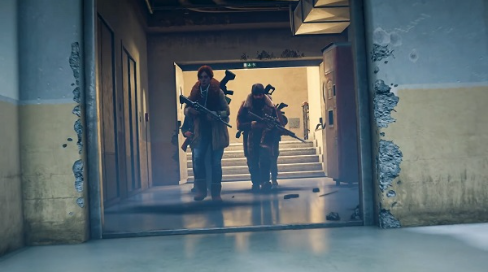 如何在僵尸世界大战游戏中避免友军误伤？